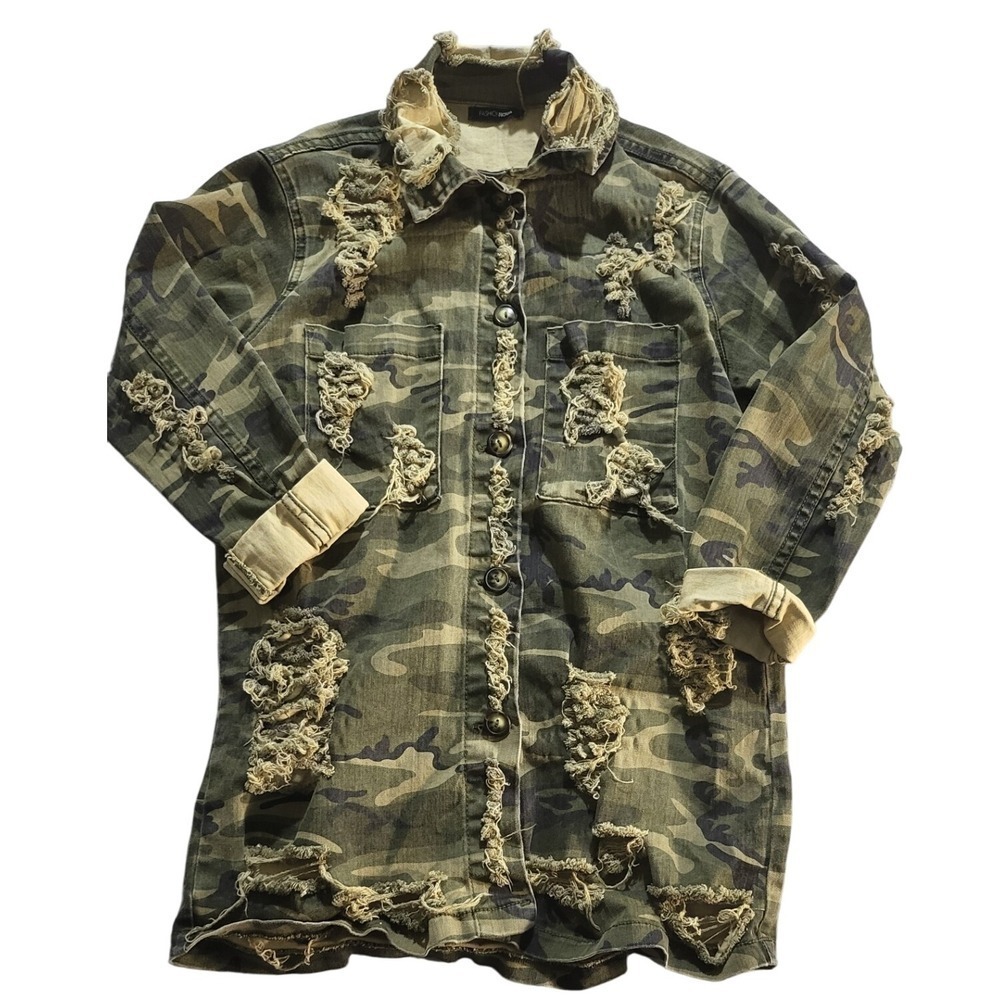 Fashion Nova Camo Jacket Distressed Ripped Military Button Down Green Size XSS - Picture 3 of 14